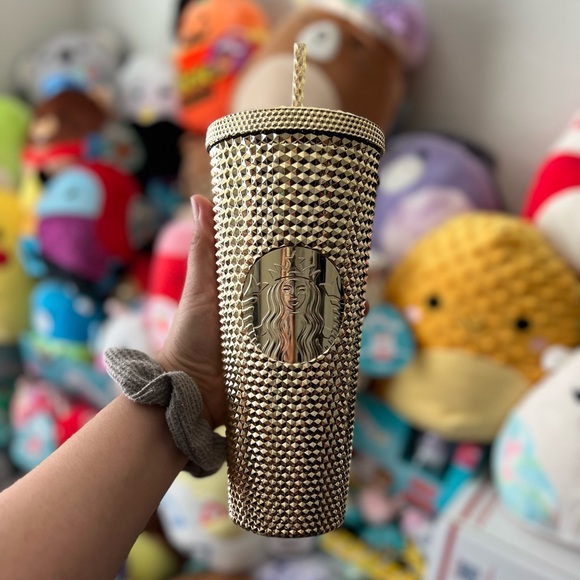 New 2022 GOLD Studded Starbucks Tumbler. - Picture 1 of 12